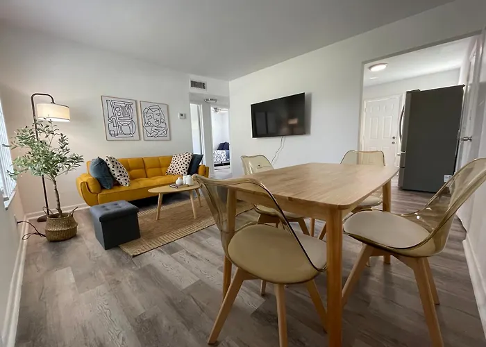 Remodeled Little Havanna Apartments Great Location