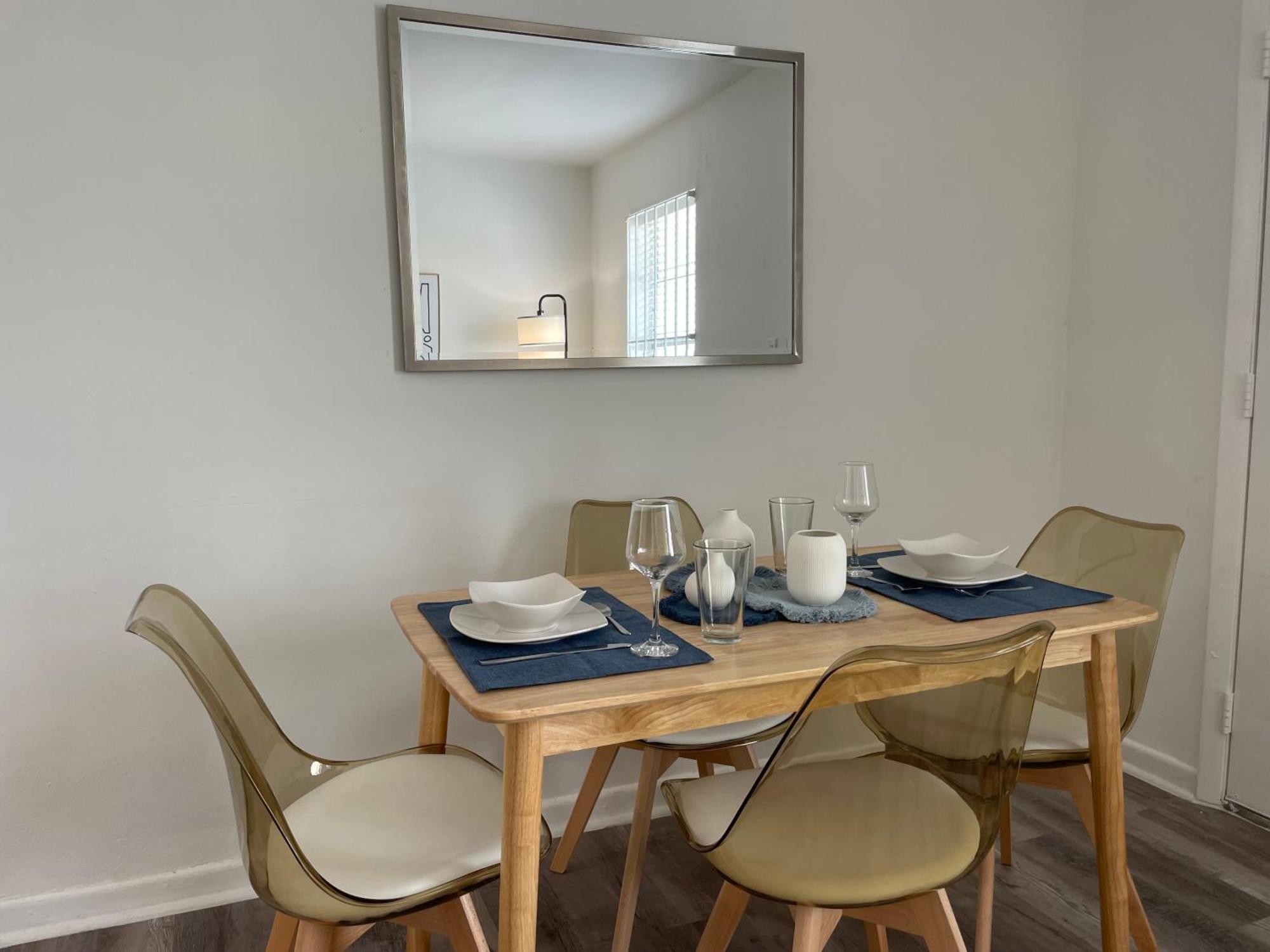 Remodeled Little Havanna Great Location Appartement *